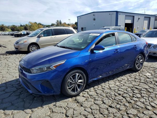 2022 KIA FORTE FE, LXS