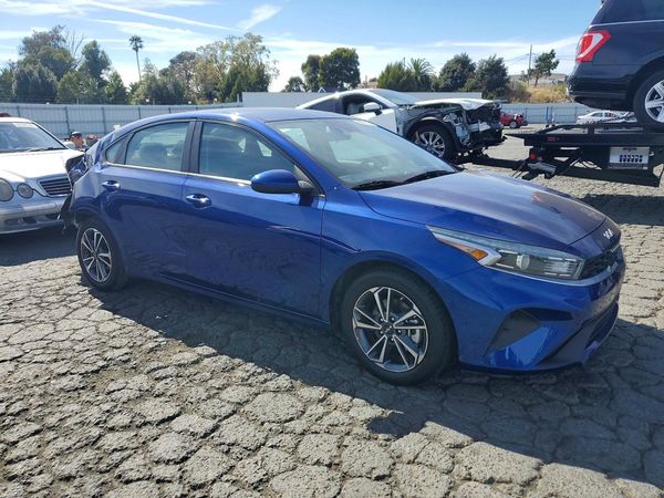 2022 KIA FORTE FE, LXS