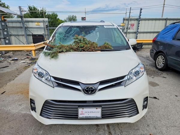 2020 TOYOTA SIENNA Q grade