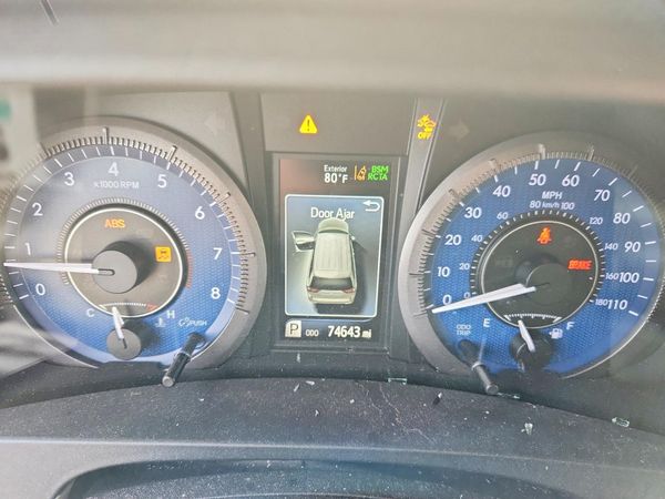 2020 TOYOTA SIENNA Q grade
