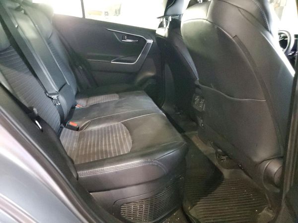 2020 TOYOTA RAV4 XSE HV