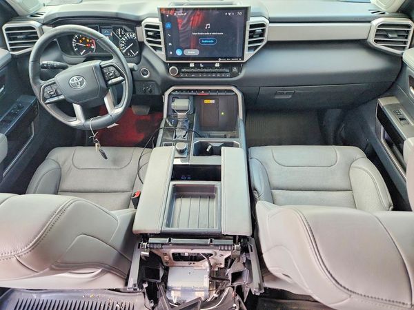 2022 TOYOTA TUNDRA