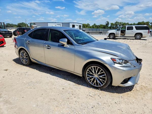 2016 LEXUS IS 200t