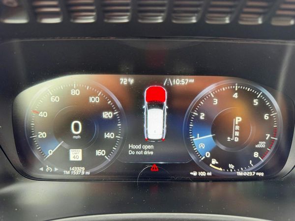 2016 VOLVO XC90 SV42 Momentum