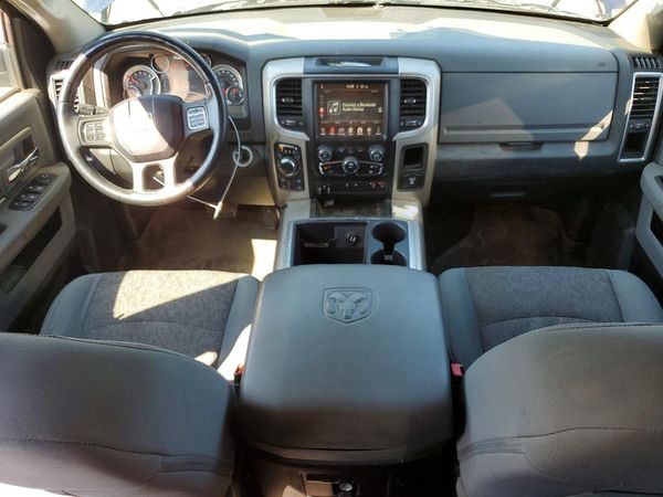 2015 RAM 1500 SLT
