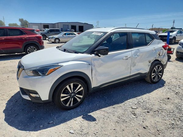 2019 NISSAN KICKS