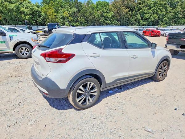 2019 NISSAN KICKS