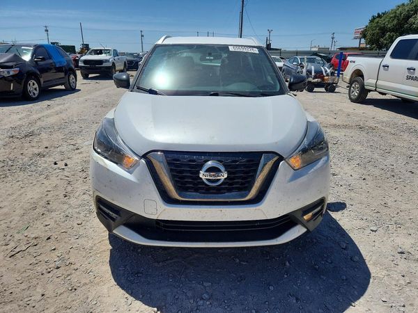 2019 NISSAN KICKS