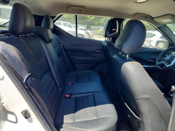 2019 NISSAN KICKS