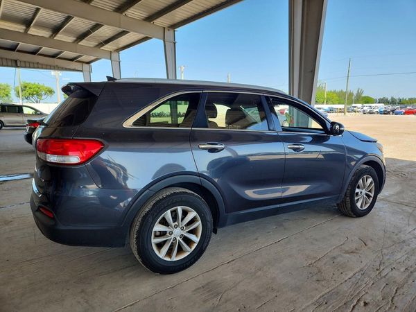 2017 KIA SORENTO