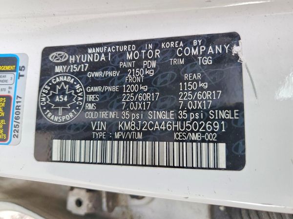 2017 HYUNDAI TUCSON SE (no options)