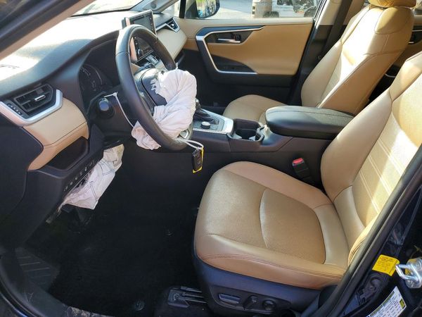 2021 TOYOTA RAV4 Limited