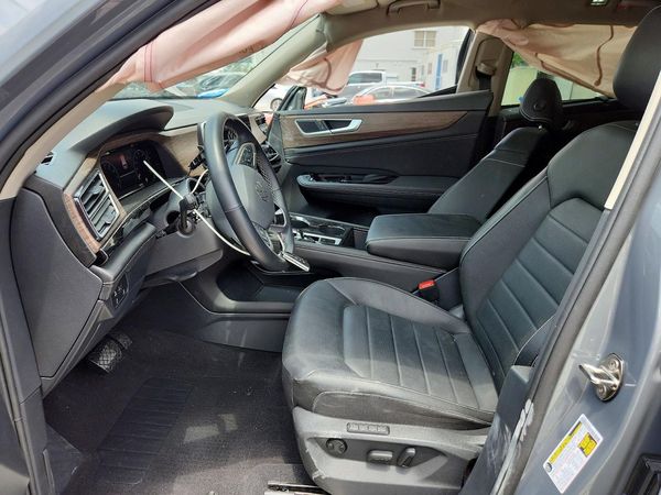 2025 VOLKSWAGEN ATLAS 4Motion SEL