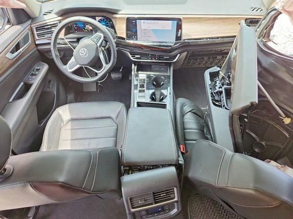 2025 VOLKSWAGEN ATLAS 4Motion SEL