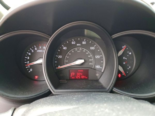 2015 KIA RIO GL - Middle-low