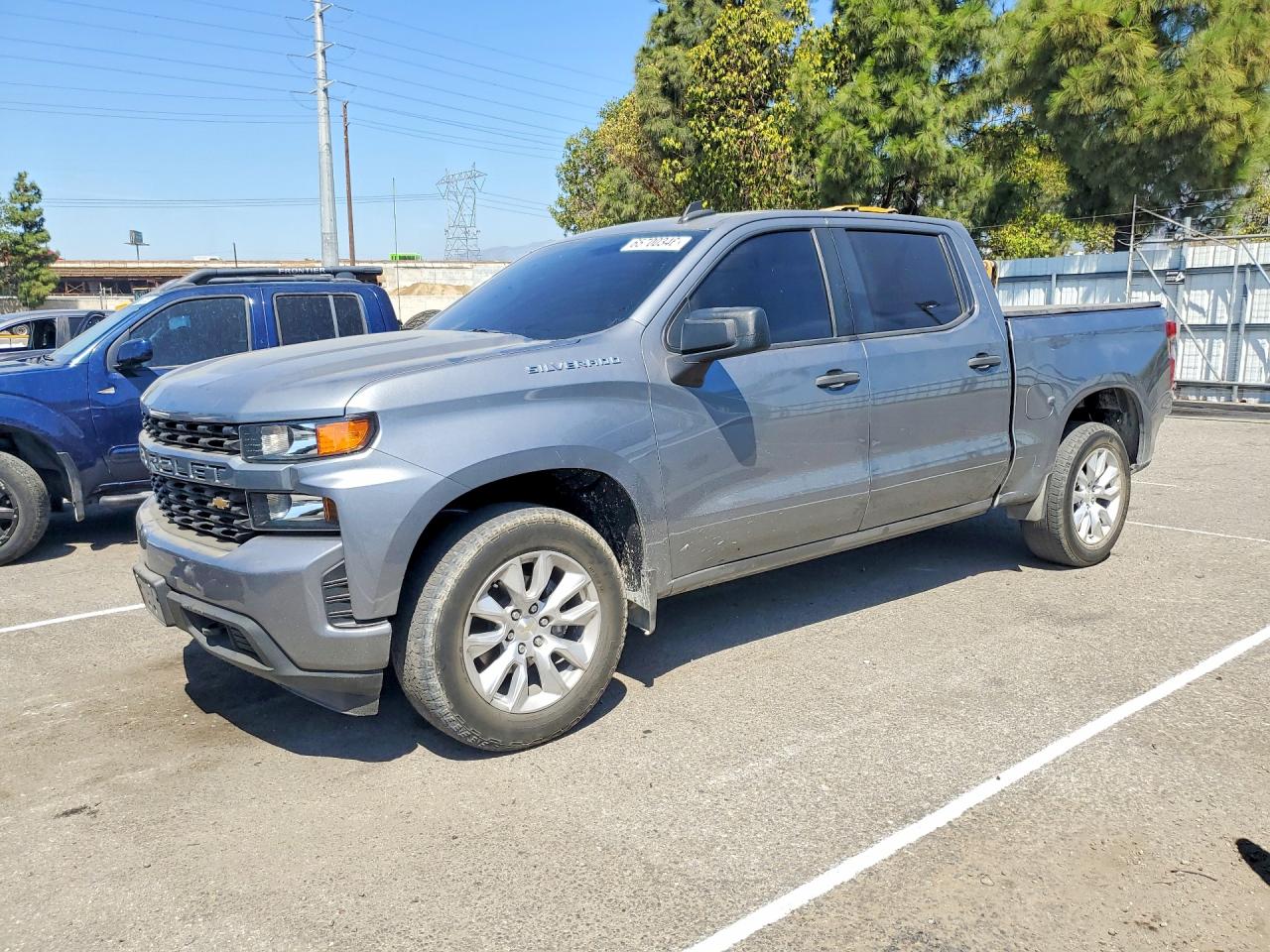 2021 CHEVROLET SILVERADO Custom — Front 3/4