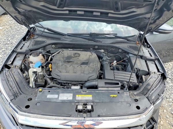2022 VOLKSWAGEN PASSAT