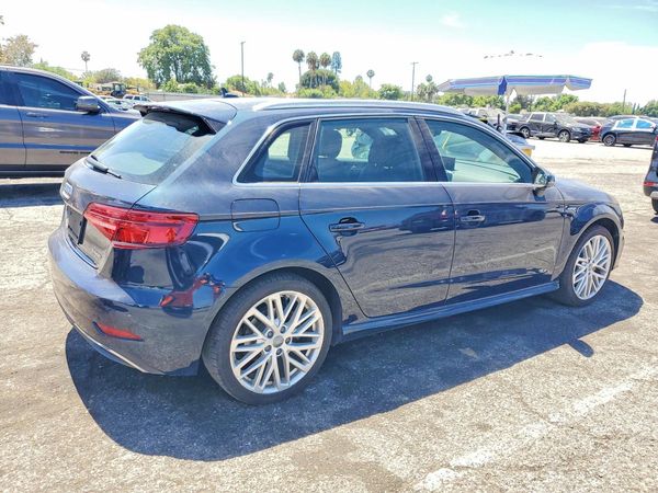 2018 AUDI A3 e-tron Premium Plus
