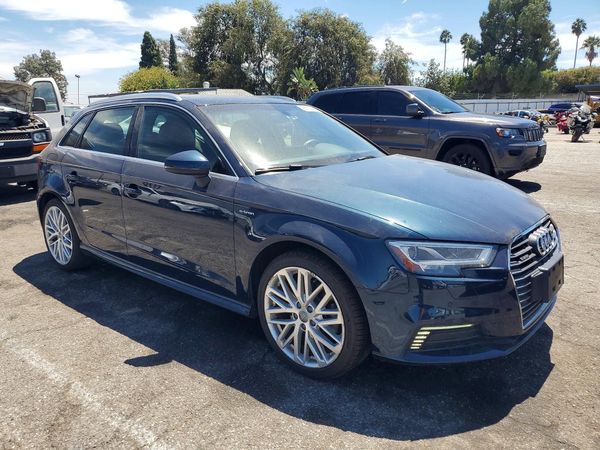 2018 AUDI A3 e-tron Premium Plus