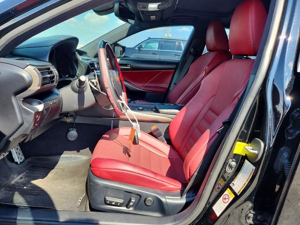 2018 LEXUS IS