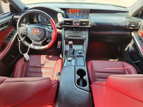 2018 LEXUS IS