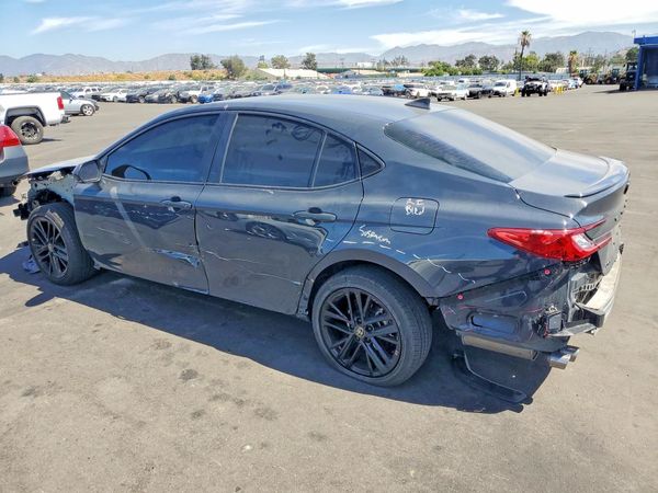 2025 TOYOTA CAMRY