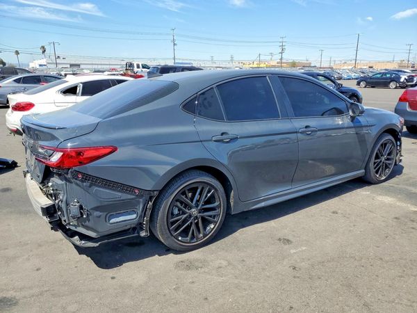 2025 TOYOTA CAMRY