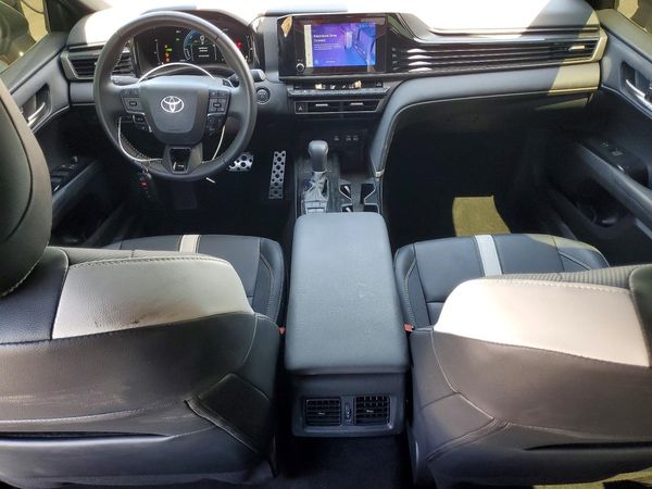 2025 TOYOTA CAMRY