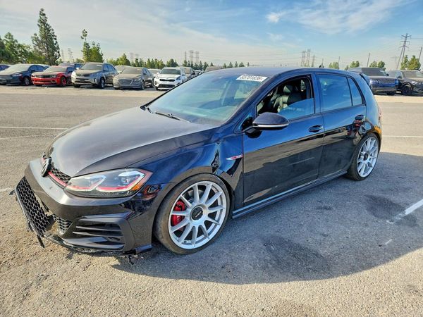 2018 VOLKSWAGEN GTI — DSFA — Front 3/4