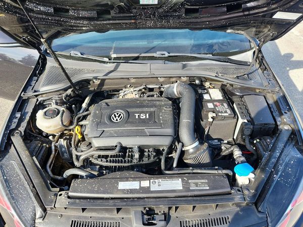 2018 VOLKSWAGEN GTI S, SE, Autobahn — Engine bay