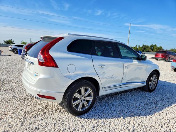 2016 VOLVO XC60