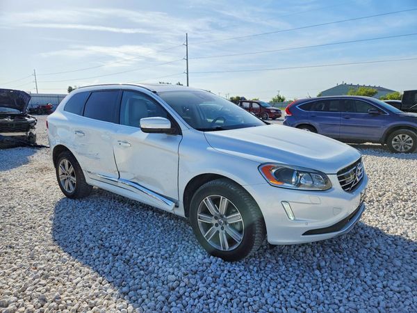 2016 VOLVO XC60