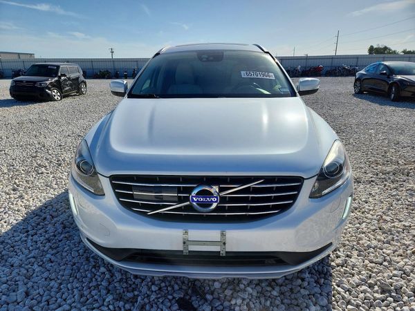 2016 VOLVO XC60