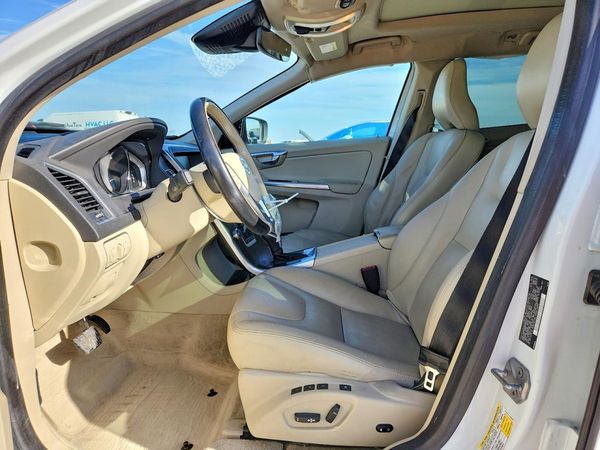 2016 VOLVO XC60