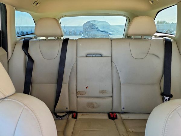 2016 VOLVO XC60