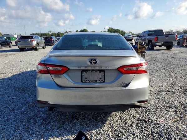 2018 TOYOTA CAMRY