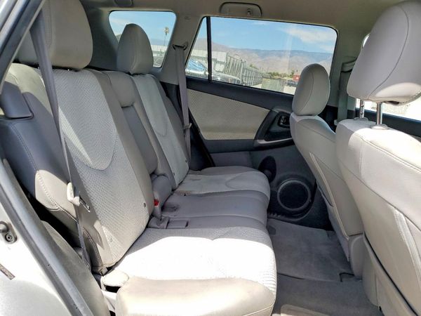 2013 TOYOTA RAV4 EV BA High