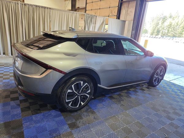 2023 KIA EV6 Light, Wind
