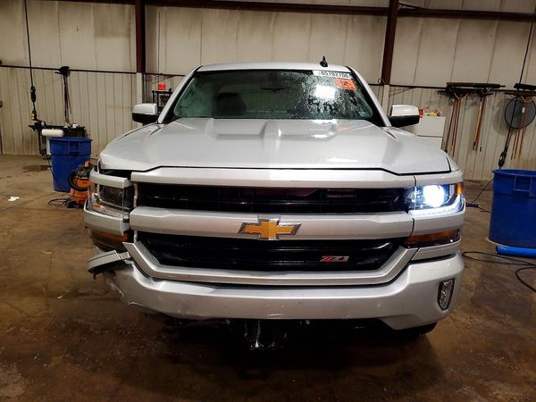 2018 CHEVROLET SILVERADO LT