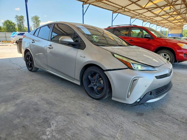 2022 TOYOTA PRIUS
