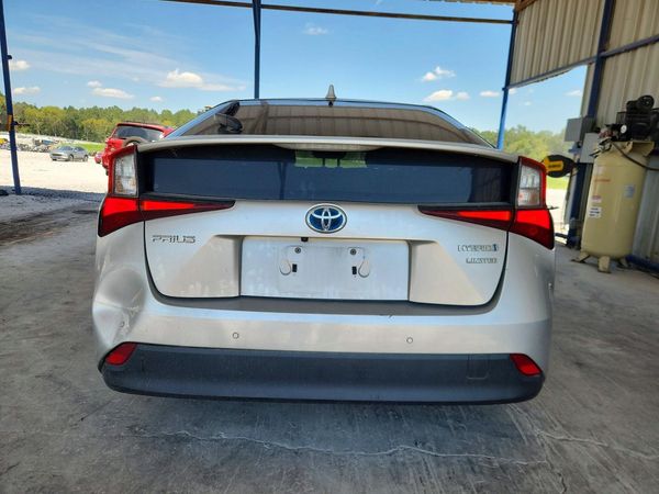 2022 TOYOTA PRIUS