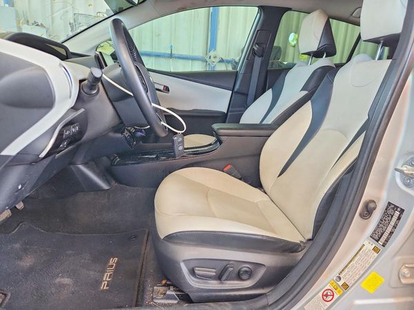 2022 TOYOTA PRIUS
