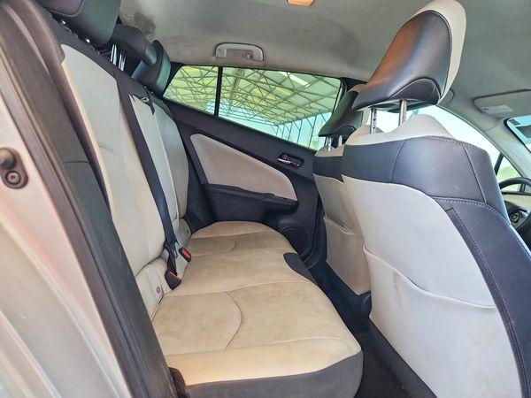 2022 TOYOTA PRIUS