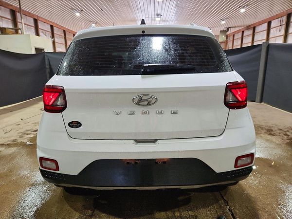 2021 HYUNDAI VENUE SEL & Denim