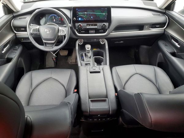 2024 TOYOTA GRAND HIGHLANDER