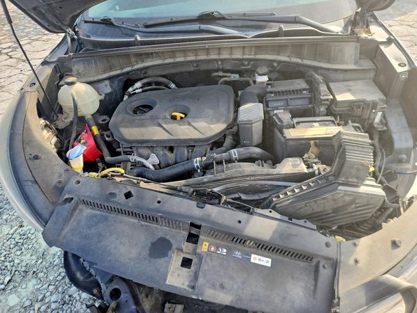 2019 HYUNDAI TUCSON SE