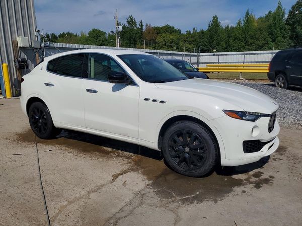 2020 MASERATI LEVANTE — Passenger 3/4