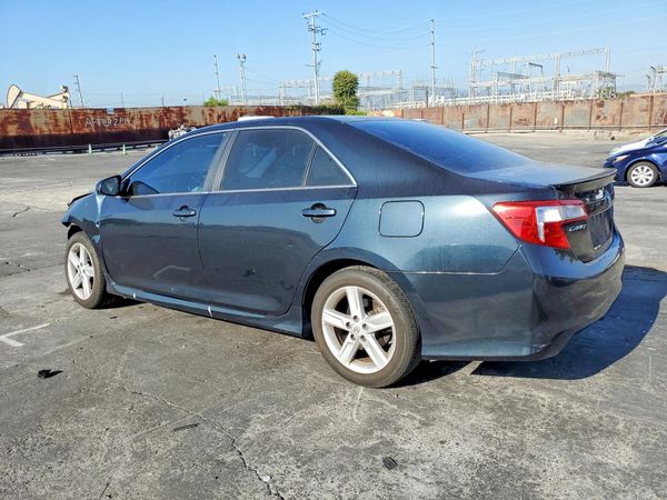 2013 TOYOTA CAMRY