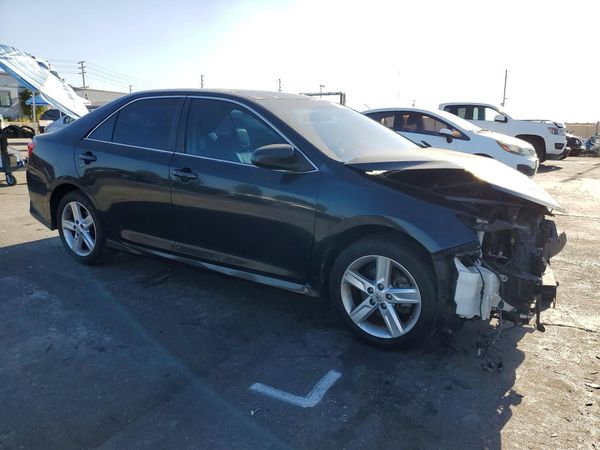 2013 TOYOTA CAMRY