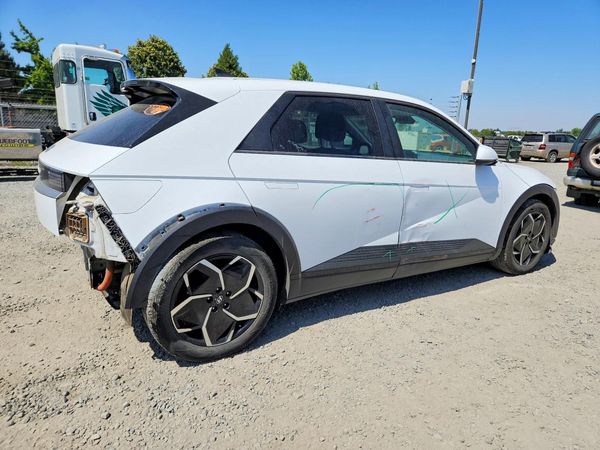 2022 HYUNDAI IONIQ SE
